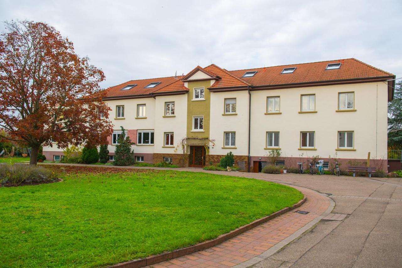 Christliche Gaestehaeuser Weinstrasse Neustadt an der Weinstraße Eksteriør bilde